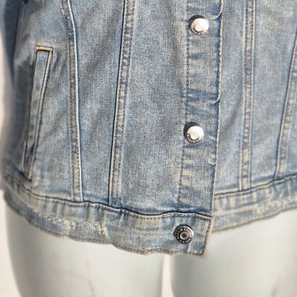 H&M classic Denim Jacket with metal buttons in size Medium - Picture 10 of 15